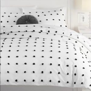 PB Teen Tufted Dot Duvet Cover White/Black Full/Qu